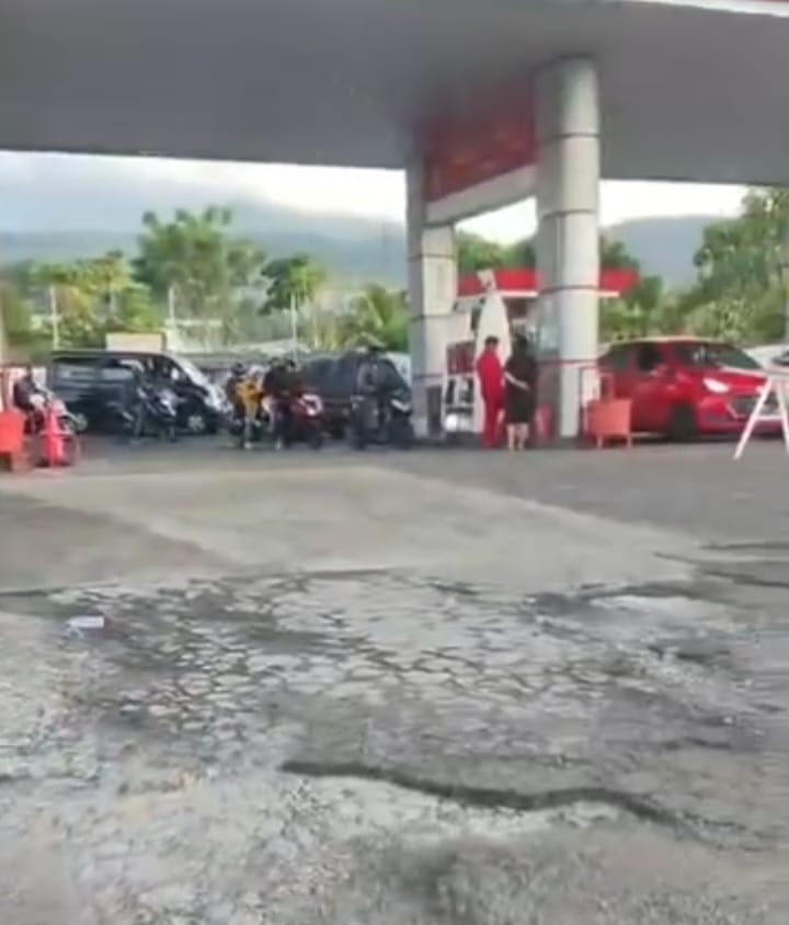 Manipulasi BARCODE Milik Orang, Operator dan Pengawas SPBU Tateli Diduga Ikut Jadi Mafia BBM Jenis Pertalite - Cahaya Siang